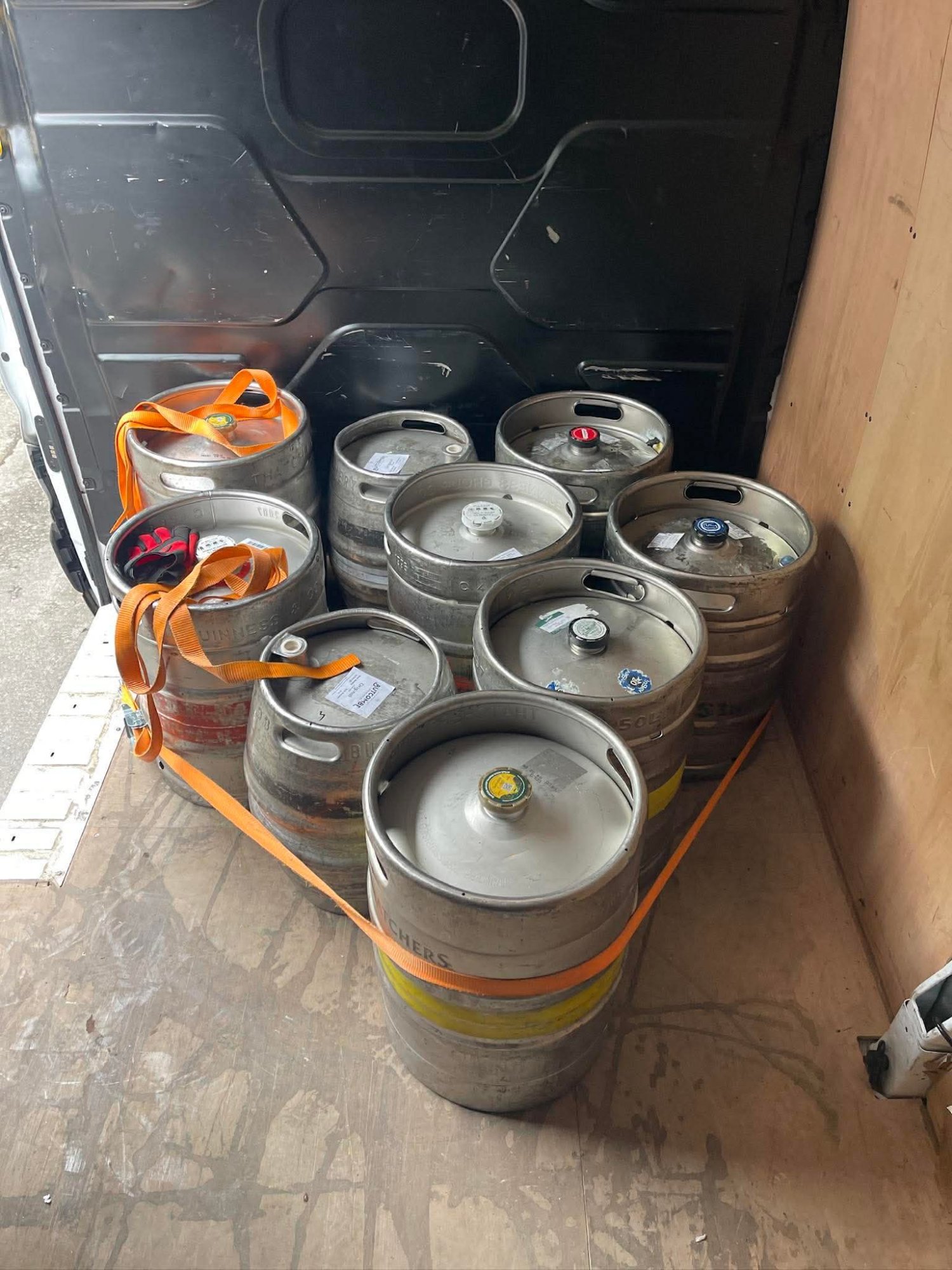 Beer kegs delivery